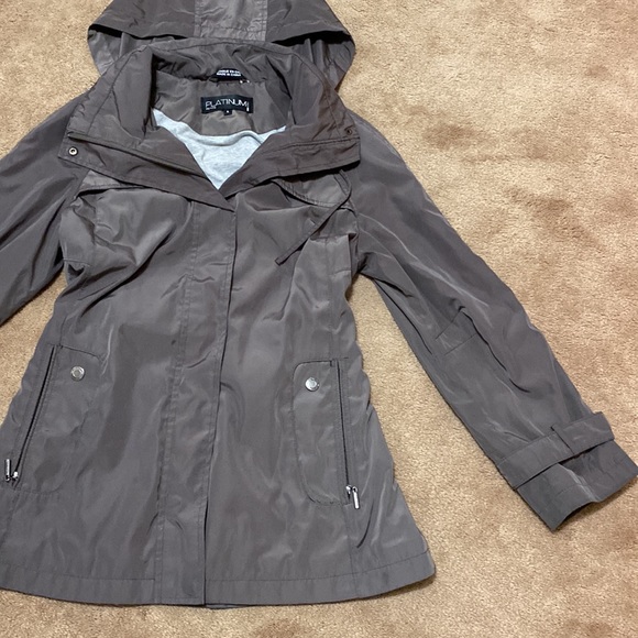Platinum Olive Water Resistant Wind Breaker - Picture 4 of 15